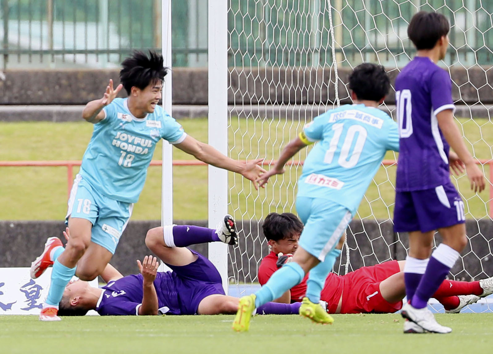 天皇杯、筑波大が明大に競り勝つ サッカー、1回戦16試合（共同通信） Yahoo ニュース