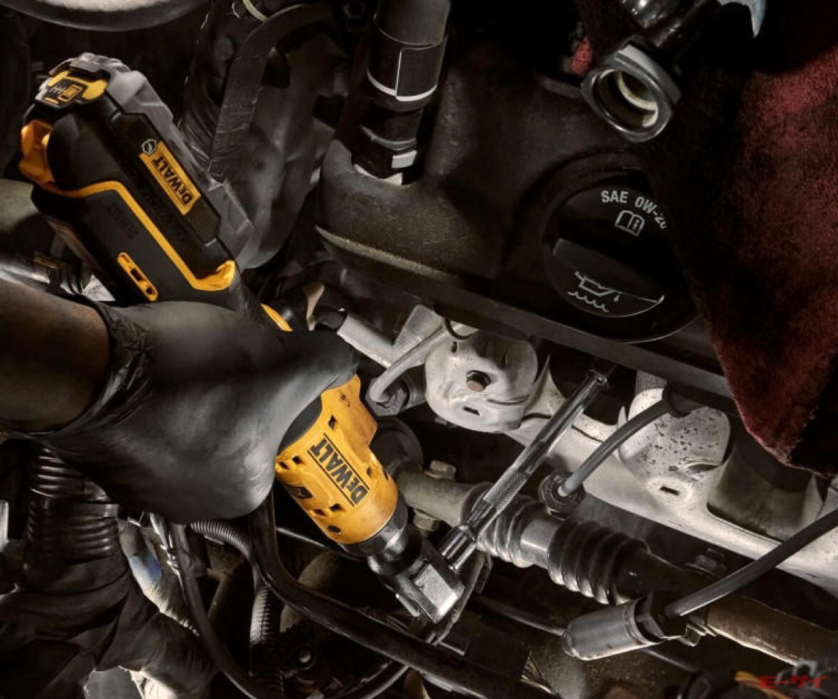 DEWALT】「10.8V／18V XRブラシレス・ラチェットレンチ」はハイパワー＆高耐久！スリムだから狭い場所でも自由度が高い！（モーサイ） -  Yahoo!ニュース