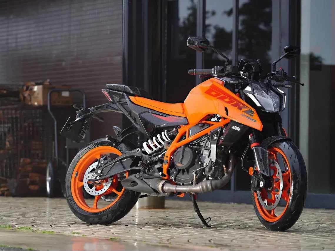 これは買うべき！？ スモールデュークがビッグに進化！？【KTM新型250DUKE 390DUKE試乗】（Webikeプラス） - Yahoo!ニュース