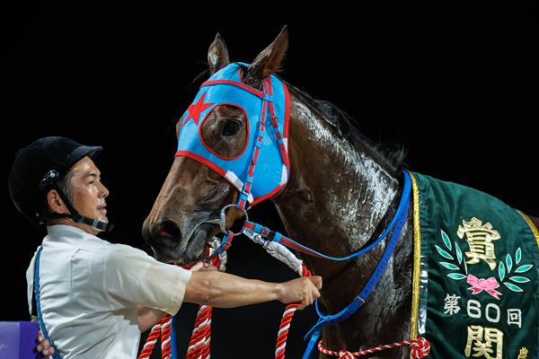 【関東オークス】アンデスビエントが7馬身差で逃げ切り　「馬を信じて乗りました」田口貫太騎手は重賞初制覇