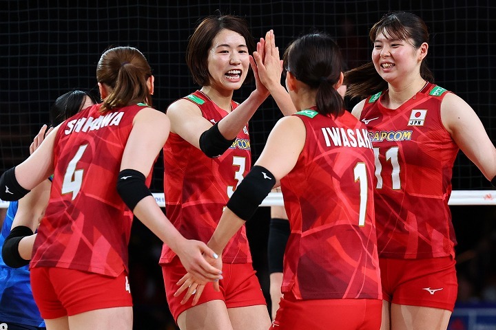 女子バレー日本代表、パリ五輪出場決定！JVAが発表、古賀紗理那も「素直に嬉しい」と喜び露わ！（THE DIGEST） - Yahoo!ニュース