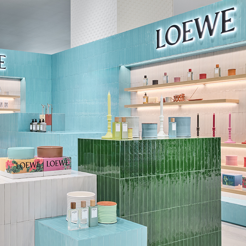 loewe 香水 ストア 名古屋