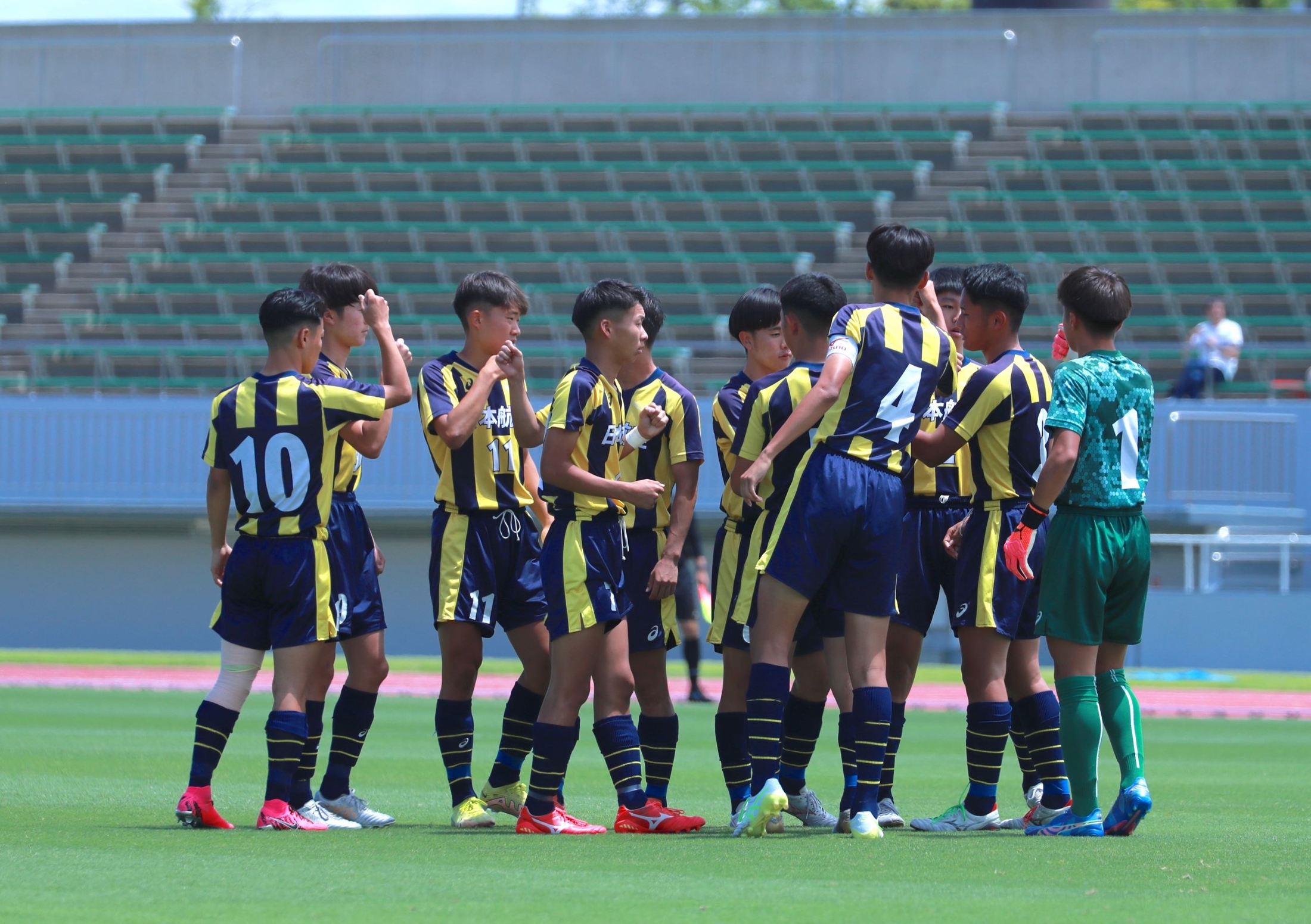 日本航空、駿台甲府から奪った虎の子の1点を守り切り山梨県3位に（高校サッカードットコム） - Yahoo!ニュース