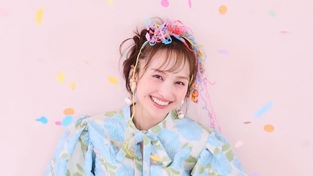 ももクロ・百田夏菜子 幼少期の写真公開で「最高に可愛い」とファン絶賛！30歳の誕生日を報告し祝福の声続々（めざましmedia） - Yahoo!ニュース