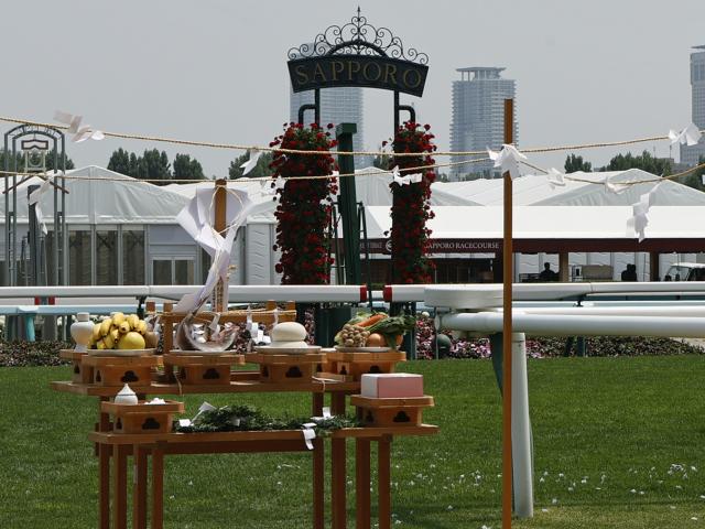 札幌競馬の開幕を前に恒例行事 「馬場浄め式」と「馬頭観音祭」行われる