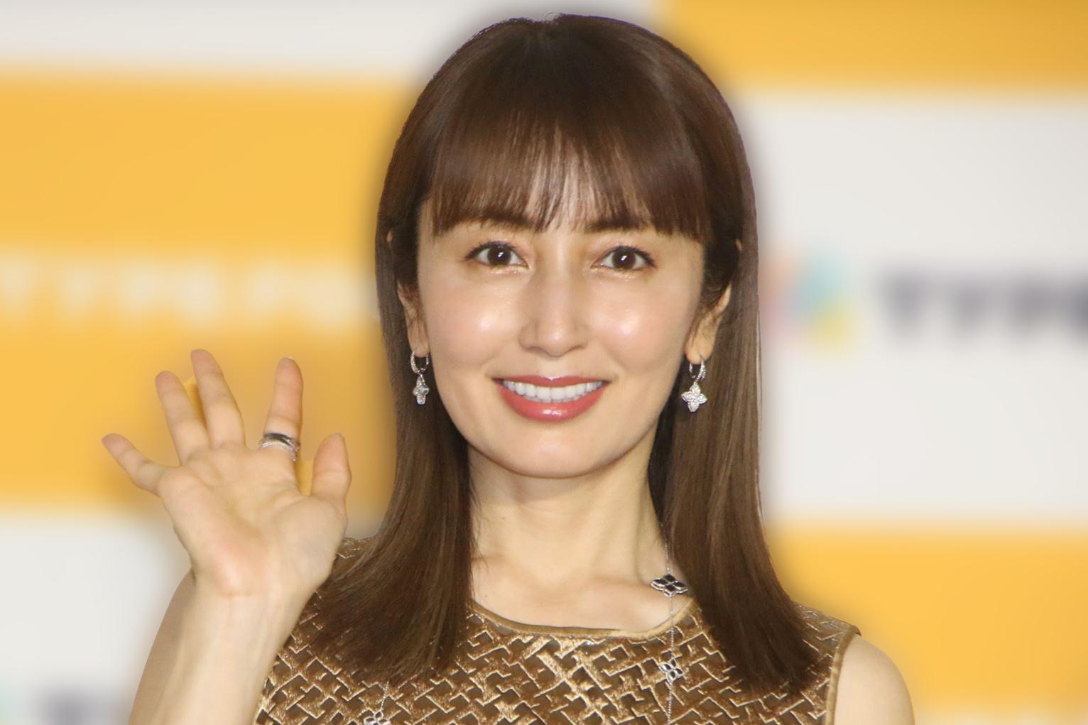 矢田亜希子＞45歳、「やっぱり脚出すと冷えるw」 美脚ショットを公開（毎日キレイ） - Yahoo!ニュース