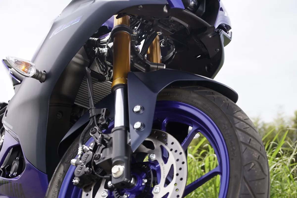 試乗】一体感のある作り込み。YZF-R125は操る楽しさを存分に味わえる。（Webikeプラス） - Yahoo!ニュース