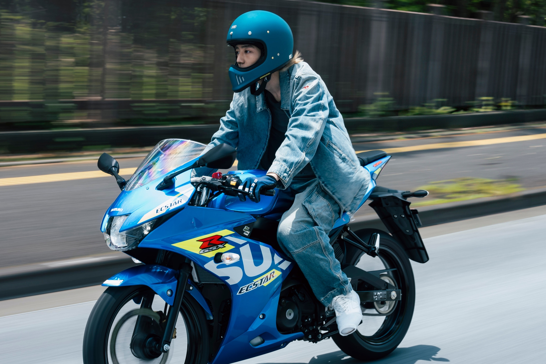 新しいスズキGSX-R125は、軽い、速い！ 二輪の“ボーイズレーサー”に迫る（GQ JAPAN） - Yahoo!ニュース