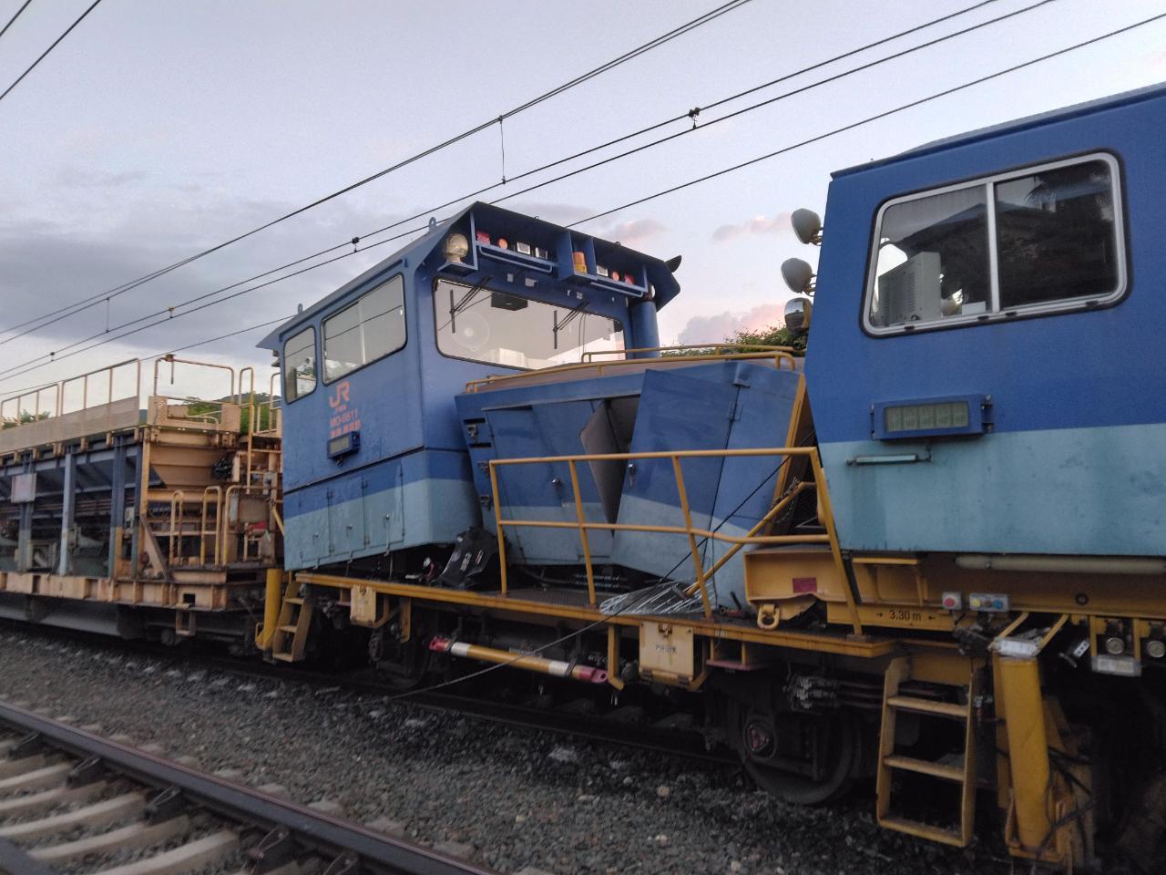 速報】東海道新幹線 保守用車同士が衝突し脱線 車両は自力走行が不可に クレーン車による搬出作業へ 一部区間で運転見合わせ（MBSニュース） -  Yahoo!ニュース