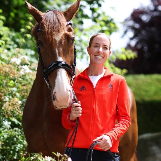 英国スポーツ界に激震！ 馬術の金メダリスト女王が“執拗な馬への虐待行為”で五輪辞退を発表！「まるでサーカスの象にムチを打つように…」【パリ五輪】（THE  DIGEST） - Yahoo!ニュース