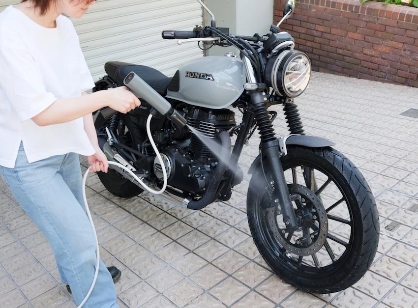 車、バイクや自転車も気軽に洗車」業界最軽量・最小クラスで文句なしのスペック！“ポケッタブル高圧洗浄機”の実力がすごい（MonoMax Web） -  Yahoo!ニュース