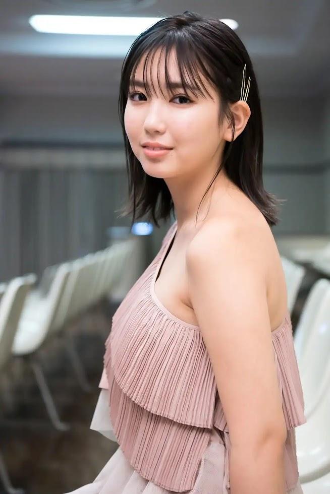 沢口愛華＞「ヤンマガ」表紙＆巻頭をアピール ファン衝撃？「インパクトあります！」「最高すぎました」（MANTANWEB） - Yahoo!ニュース