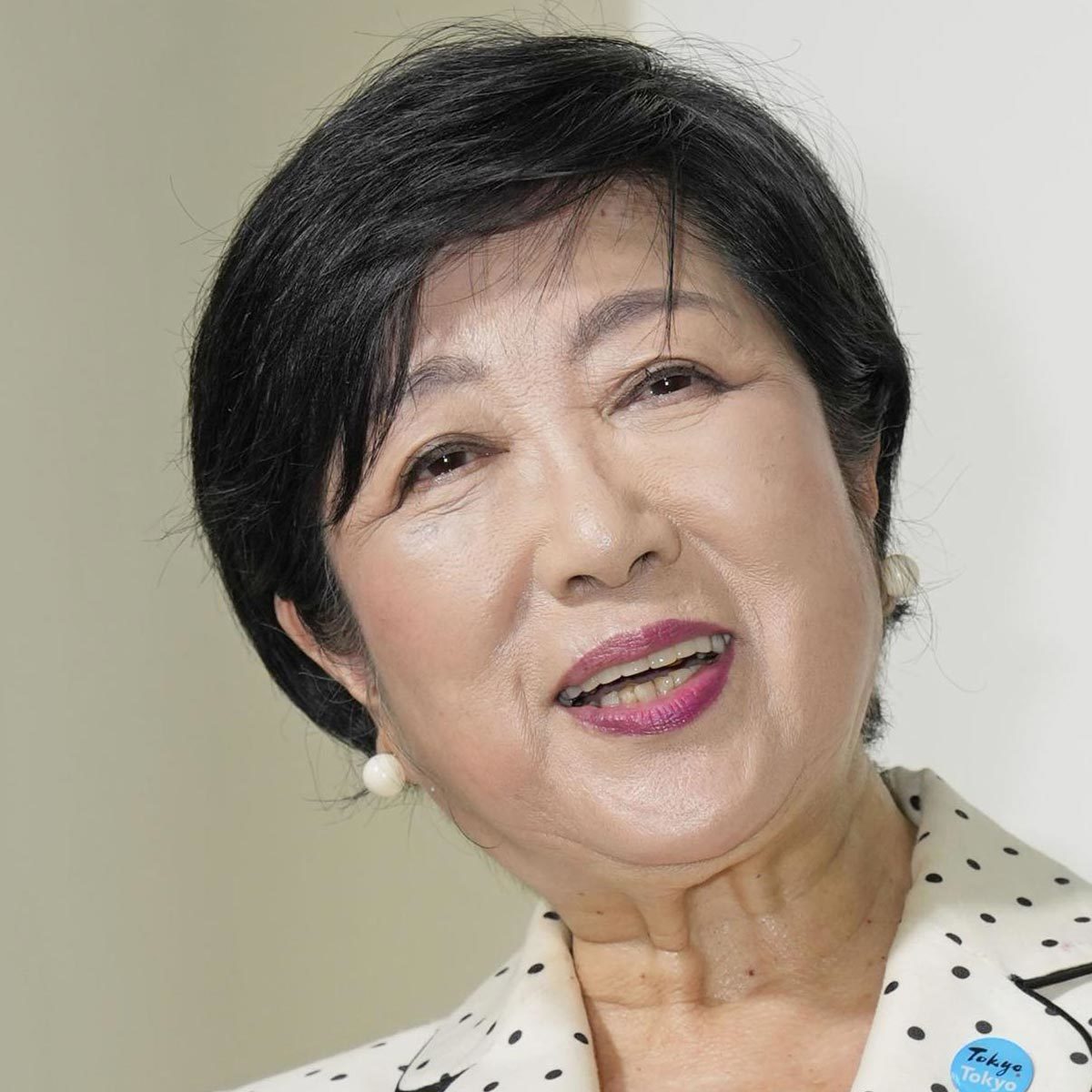 「ただのポーズでしょ」小池百合子知事「トー横キッズ」視察もわずか30分で終了…隣には “いじわるベンチ” 区長（SmartFLASH） - Yahoo!ニュース