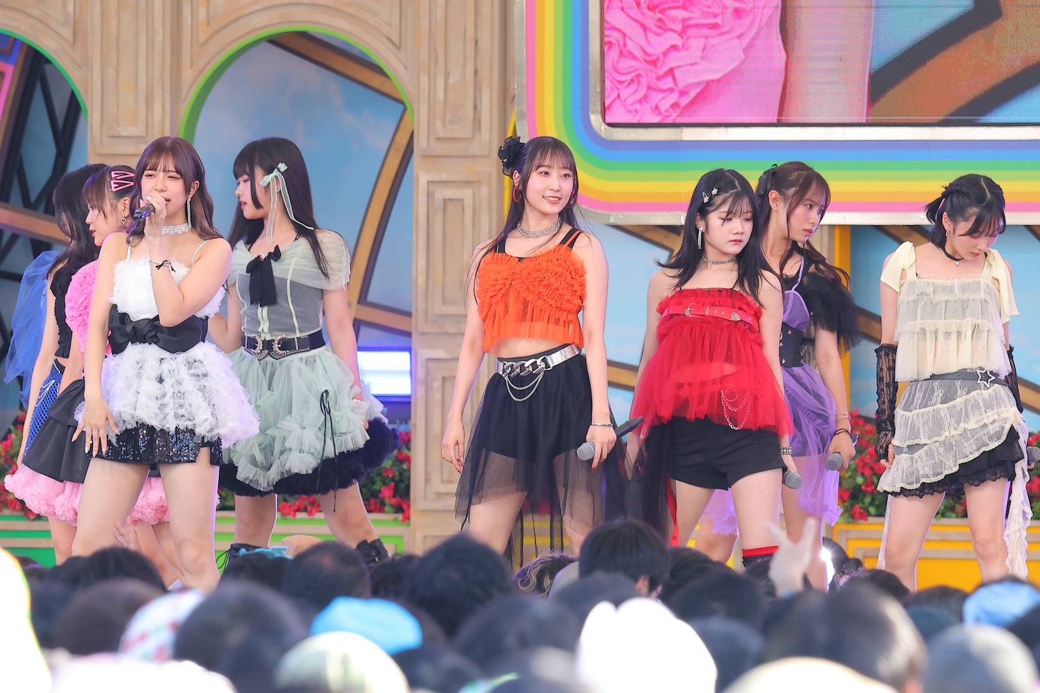 Juice=Juice、灼熱の中で歌もダンスもハイレベルな熱いステージを展開＜TIF＞（WEBザテレビジョン） - Yahoo!ニュース