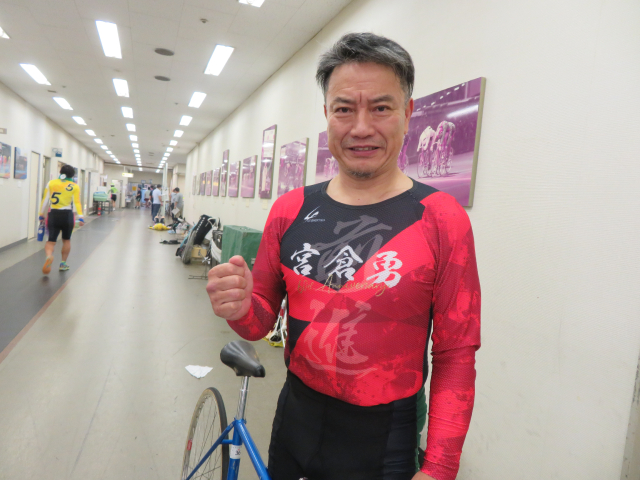 60歳の競輪選手、チャレンジ最年長優勝に挑む！「記録更新狙っていきたいね」笑み浮べる