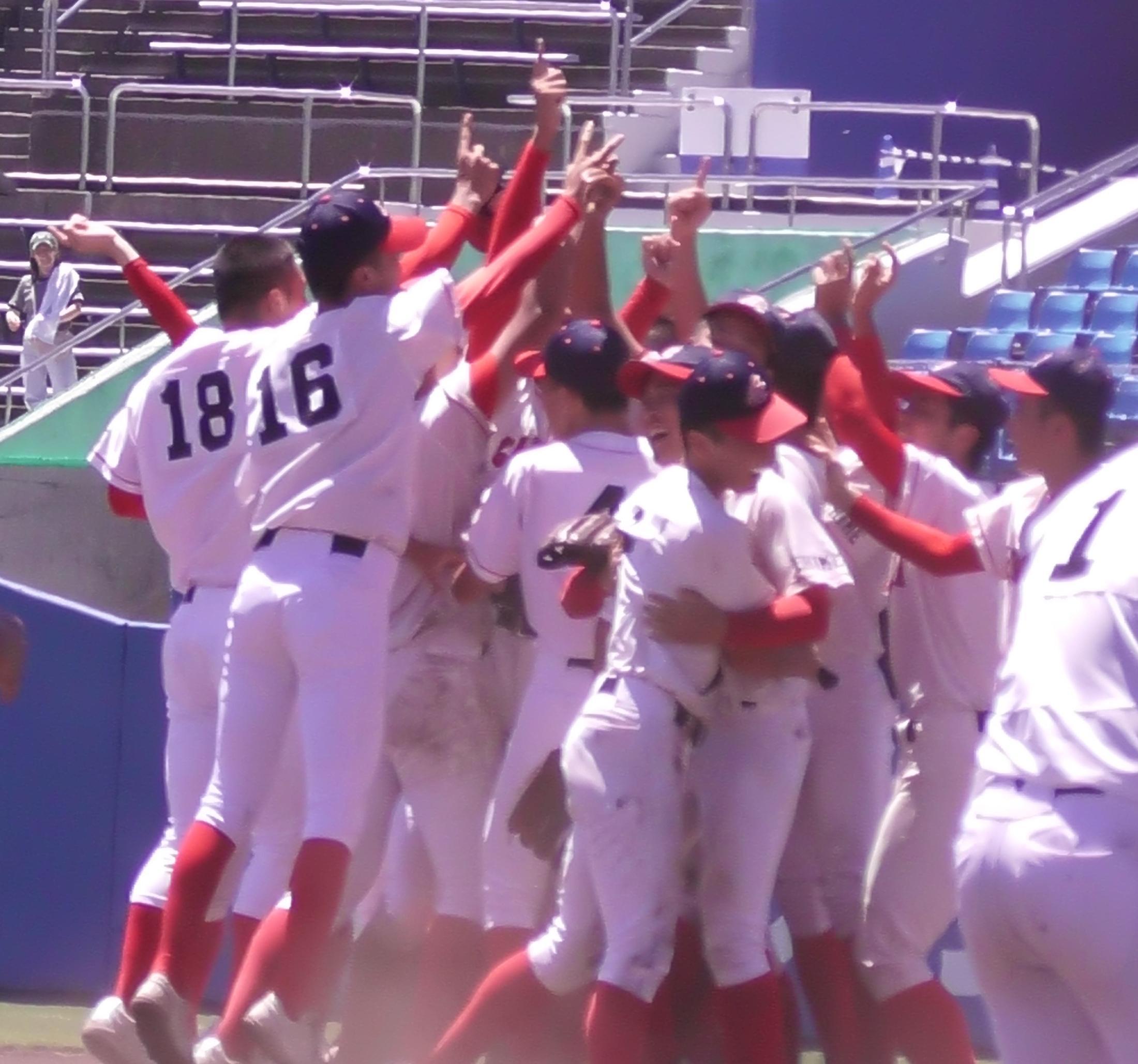 実業家から高校野球監督に転身わずか1年半で甲子園出場！不祥事でボロボロだった聖カタリナを再生させた男の「経営手腕」と「野球王国復活への情熱」（高校野球ドットコム）  - Yahoo!ニュース