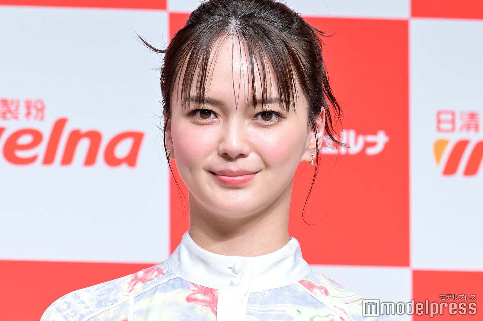 多部未華子、色白肌際立つ爽やかワンピース姿披露（モデルプレス） - Yahoo!ニュース