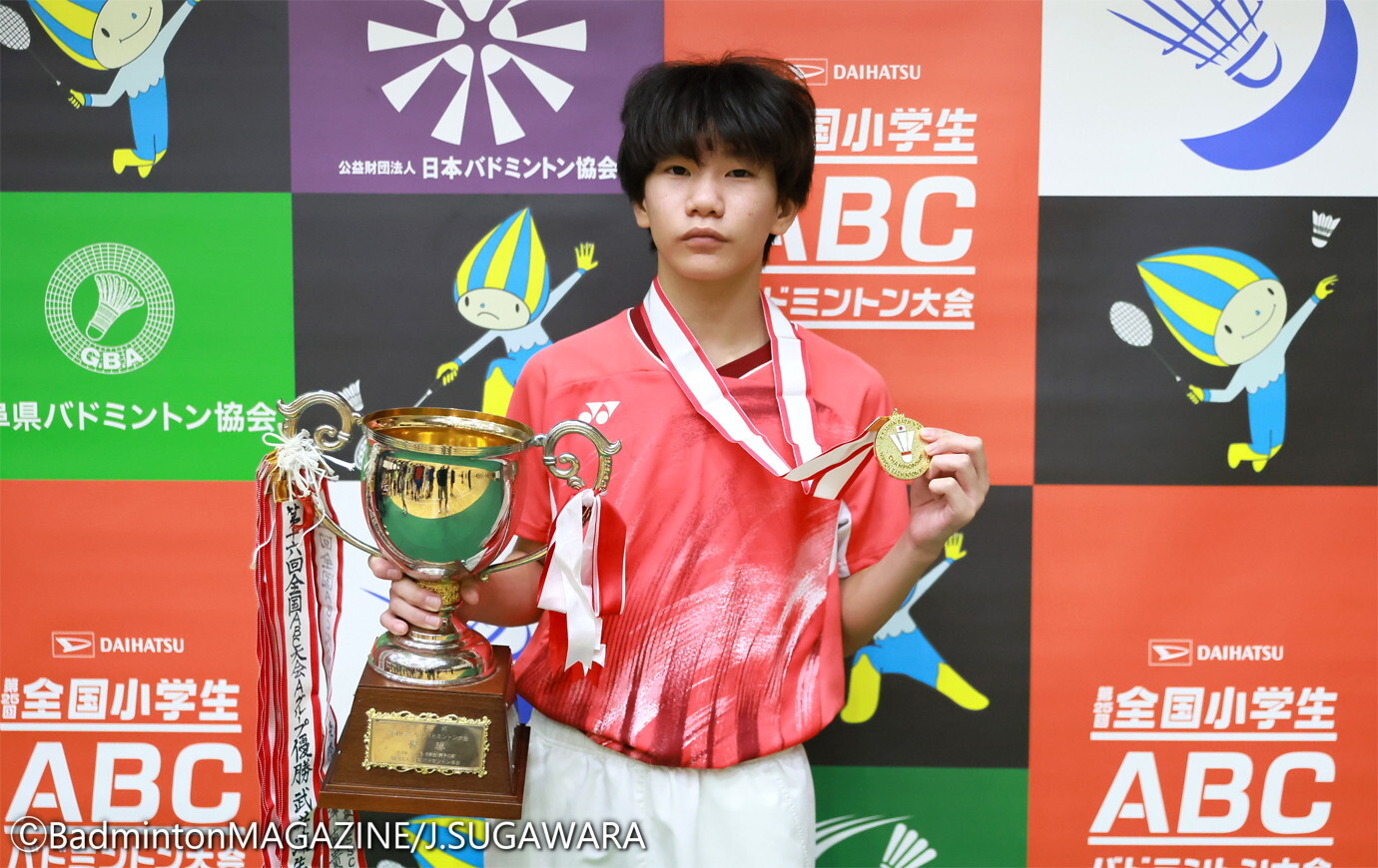 全国小学生ABCバドミントン大会 2024】全小チャンピオンの平嶋天嘉がAグループで優勝！＜男子＞（バド×スピ！／バドミントン・マガジン） -  Yahoo!ニュース