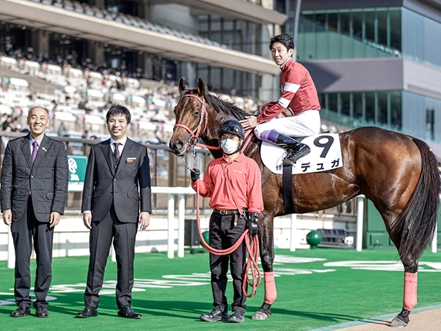 8月24日は「愛酒の日」 今週末のレースに臨むお酒にまつわる馬たちとは？