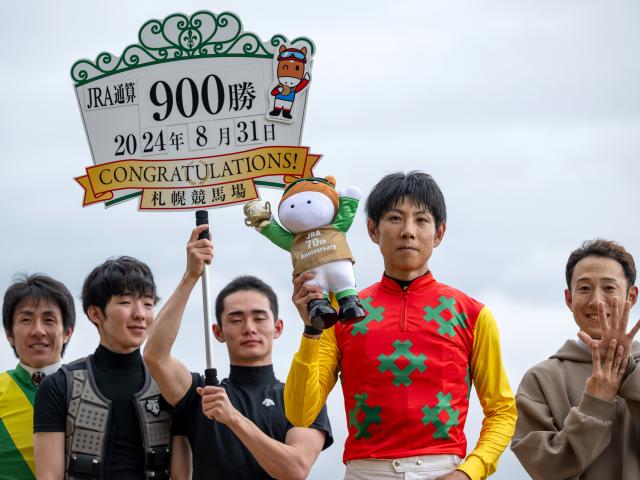 北村友一騎手がJRA通算900勝達成！ 「早く次の1勝ができるように頑張りたい」