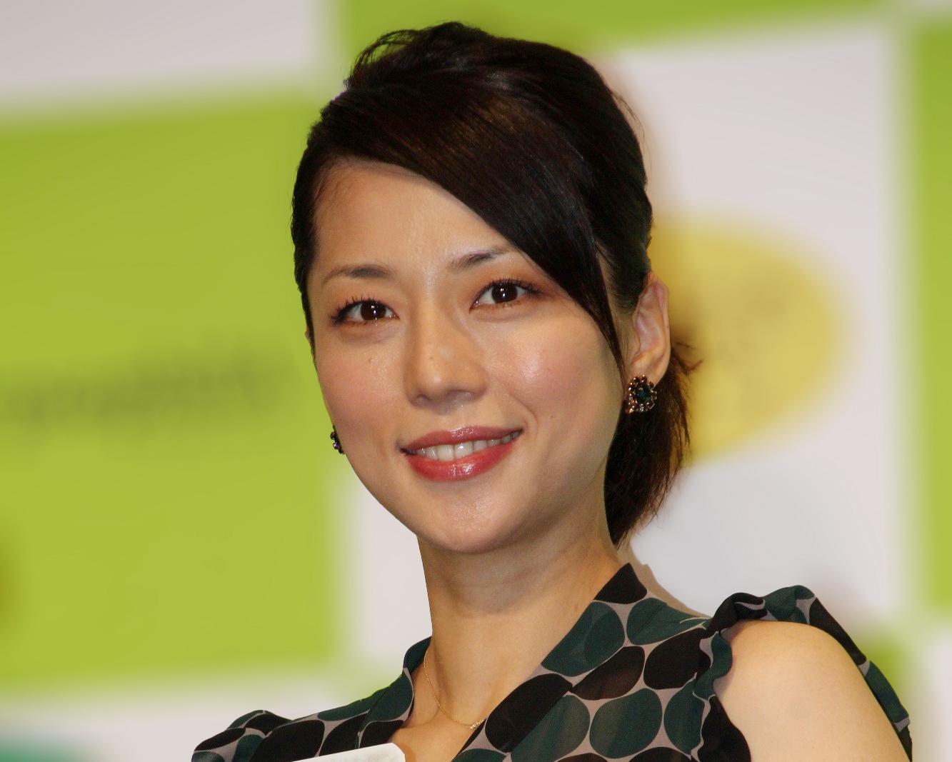 吉岡美穂＞44歳、JK風制服ショットを公開 「現役でいける」「恐ろしいほど違和感なし」と驚きの声（MANTANWEB） - Yahoo!ニュース