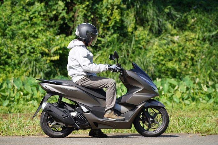 溢れ出るプレミアム感！スクーター界を牽引する伝家の宝刀！！【ホンダ PCX160】（Webikeプラス） - Yahoo!ニュース