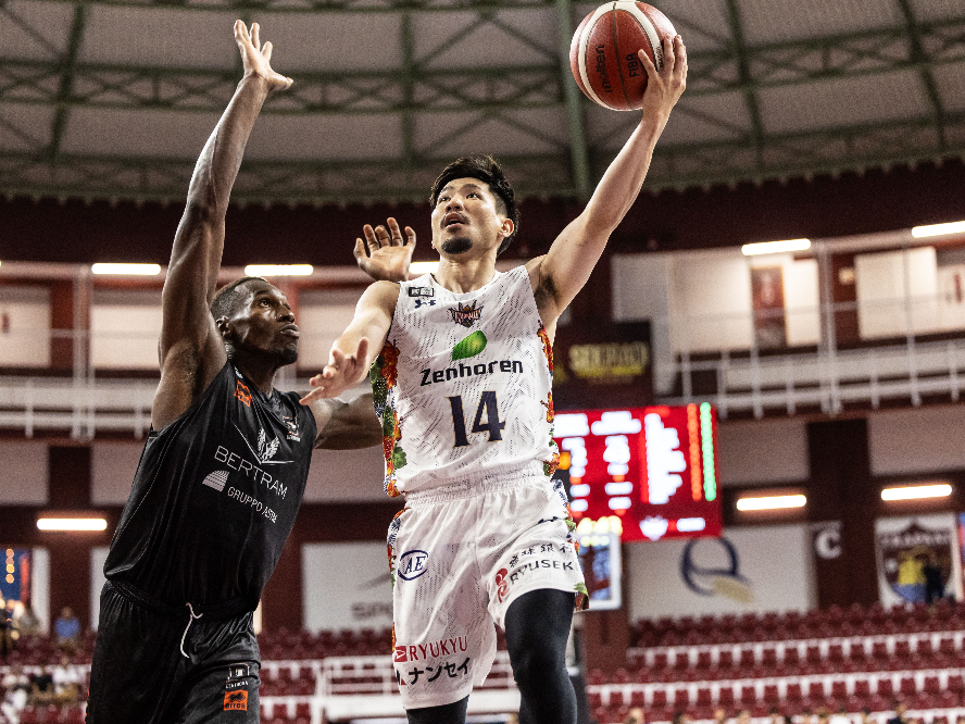 琉球ゴールデンキングスがBリーグクラブとして初の欧州国際トーナメントに出場、勝ち星は挙げられずも大きな収穫を得る（BASKET COUNT） -  Yahoo!ニュース