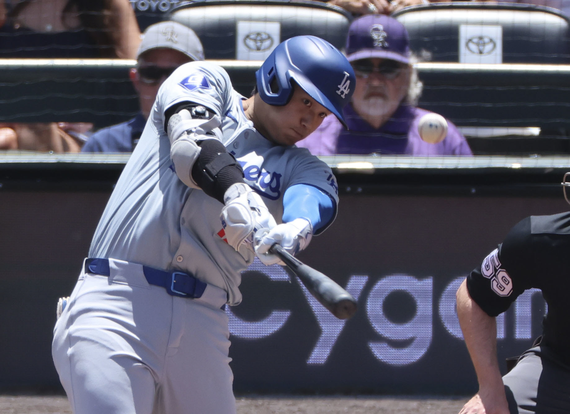 大谷翔平の痛烈な右直に敵地どよめく 打球速度１７６キロ、飛距離１０５メートルの低いライナーを好捕される（デイリースポーツ） - Yahoo!ニュース