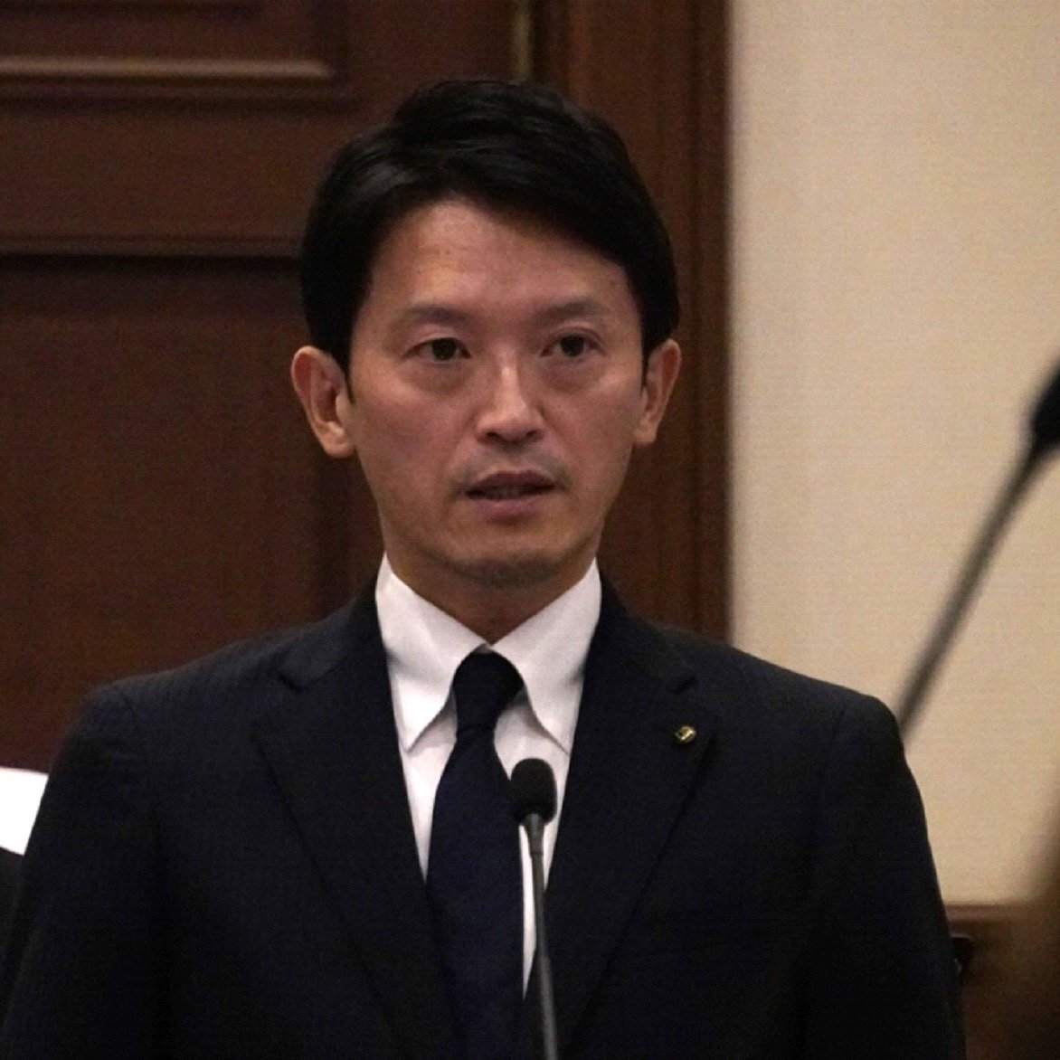 遂に不信任案可決〉“議会解散”か“失職”か…四面楚歌、ボッチだから「斎藤知事の意中が全く漏れてこない」維新は「せっかく手にした席を１年でなくすのはイヤや」自民も戦々恐々と…（集英社オンライン）  - Yahoo!ニュース