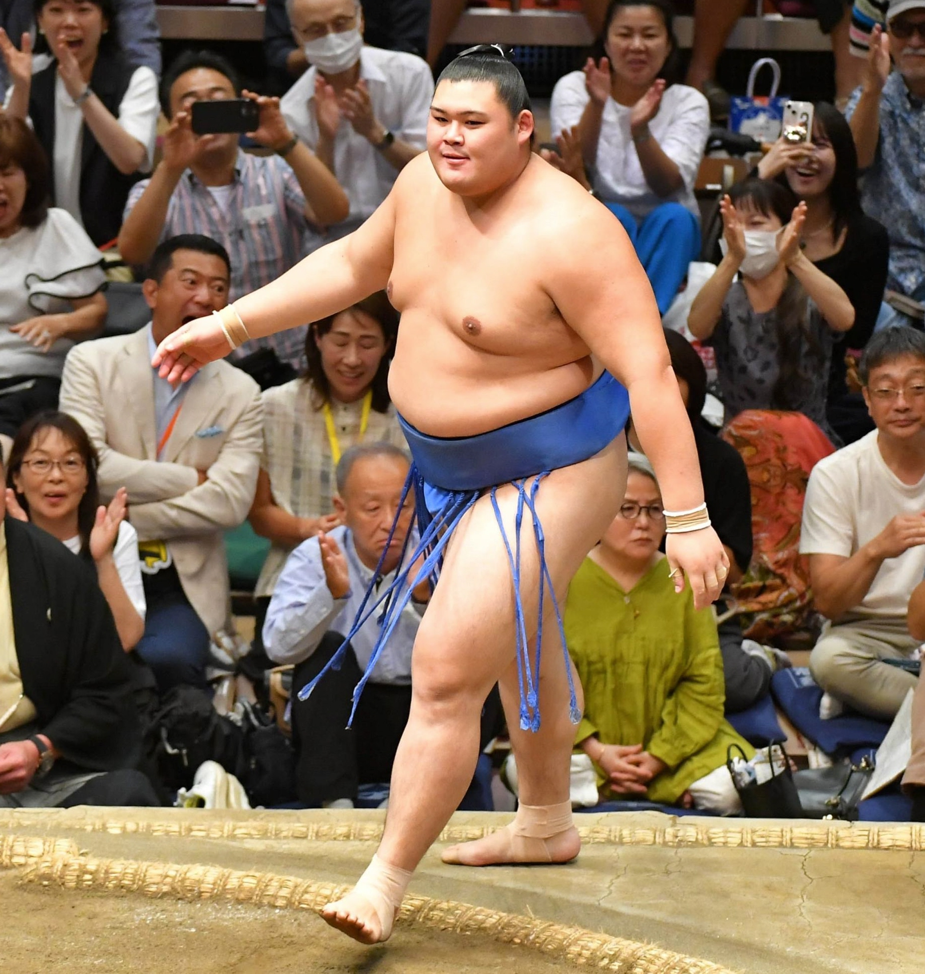 ちょんまげ大関へ電車道 大の里Ｖ貫禄の２度目 初土俵から９場所＆９０年ぶり昇進前３場所で２回優勝（デイリースポーツ） - Yahoo!ニュース