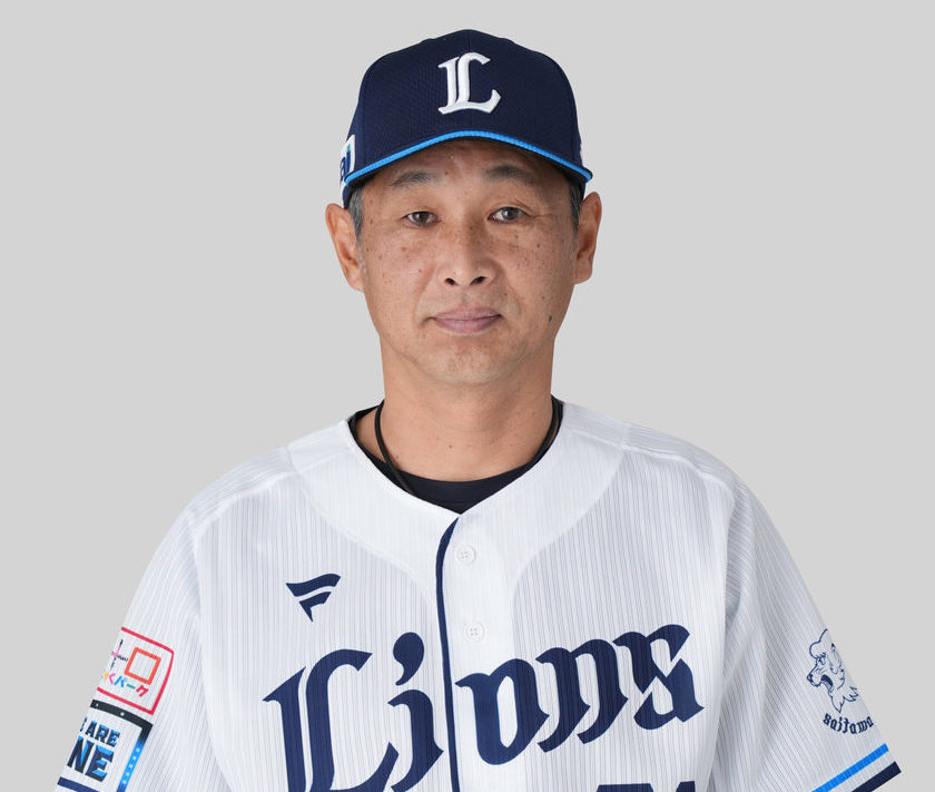 大幅値下げ！！西口文也監督サイン入り　フリース　西武ライオンズ　LIONS 大幅値下げ！！西口文也監督サイン入り フリース 西武ライオンズ