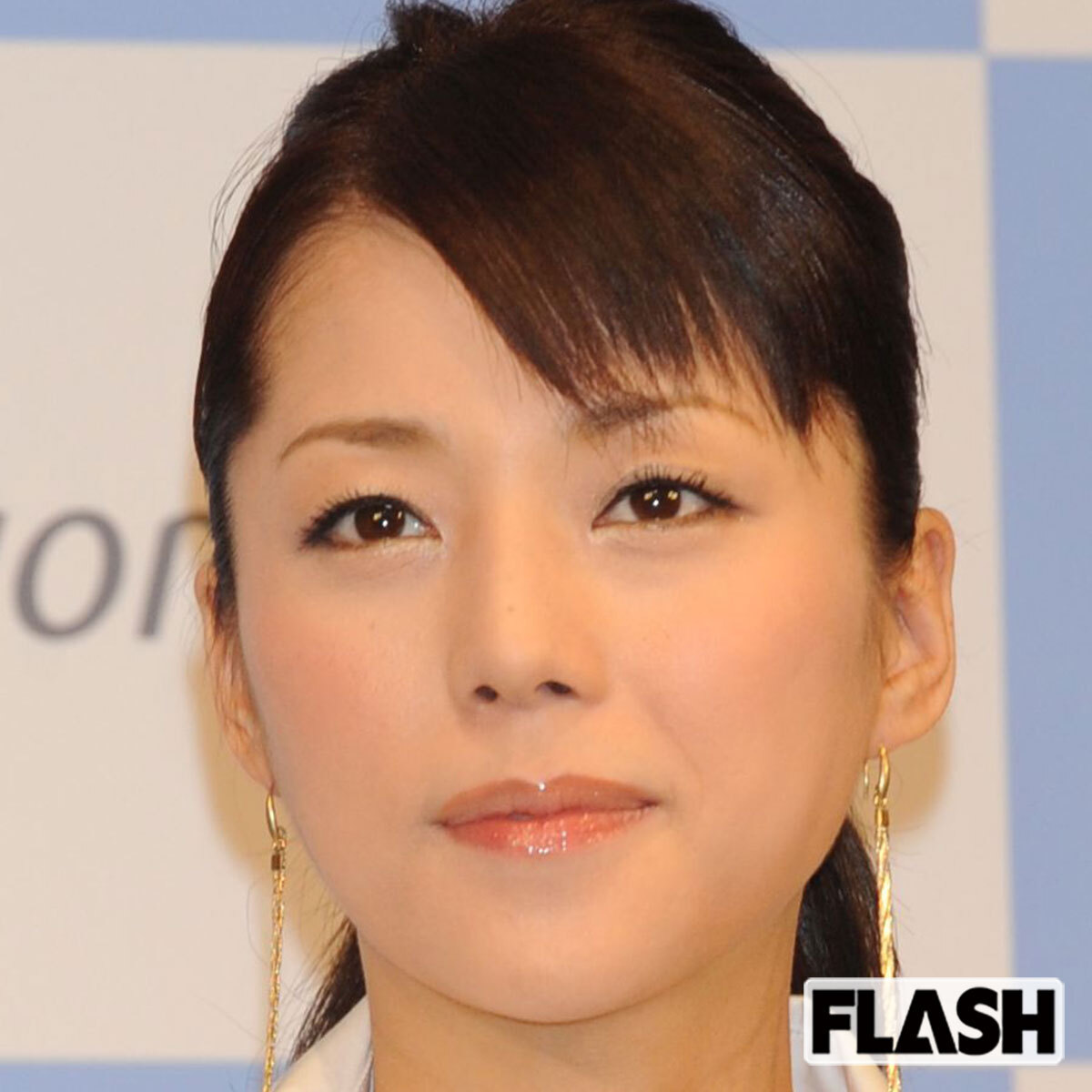 こんなにクマあった？」「別人のよう」吉岡美穂のテレビ出演 “見た目” に視聴者が感じた疲労感（SmartFLASH） - Yahoo!ニュース