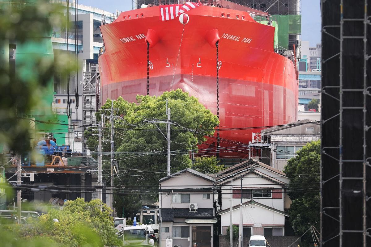 目の前に圧巻!!の光景 福岡市中心部にある造船所の進水式が話題に（福岡ふかぼりメディアささっとー） - Yahoo!ニュース