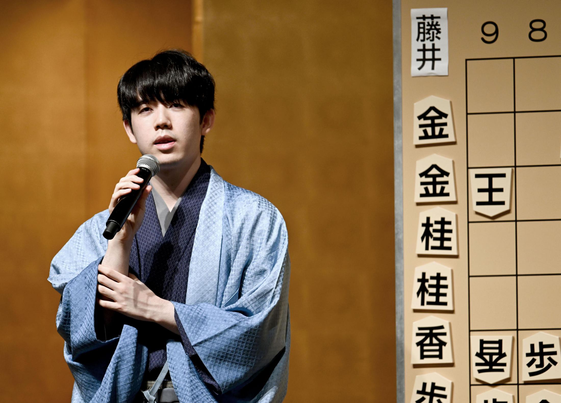 藤井聡太、王座戦初防衛 将棋、タイトル通算25期（共同通信