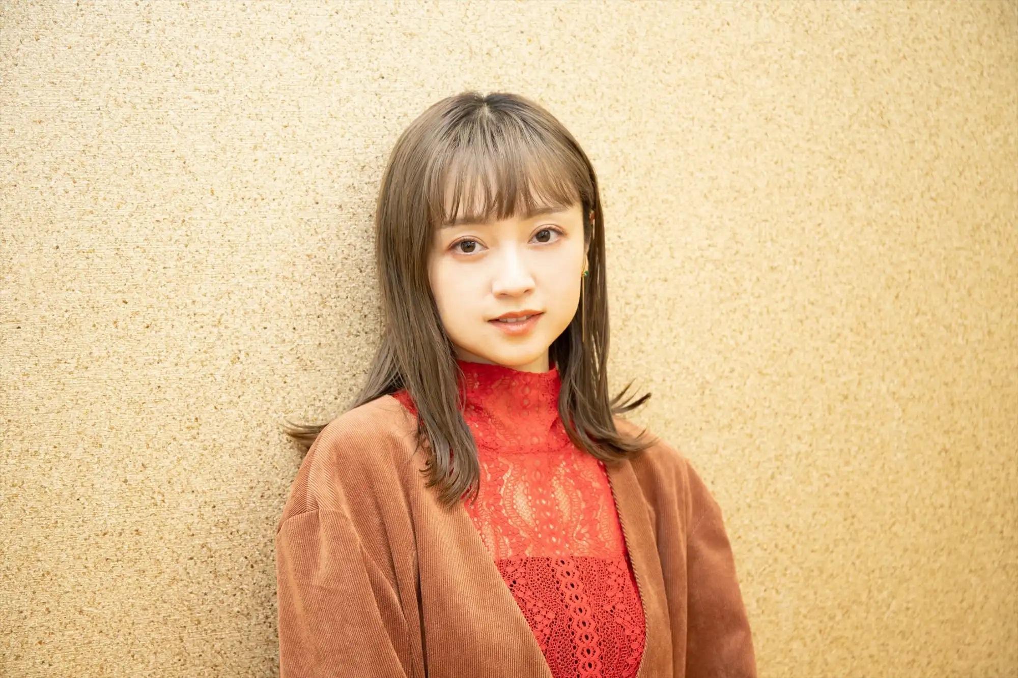 安達祐実＞ミニ丈で花火楽しむ写真公開 「中学生のような可愛さ」「少女がおる」（MANTANWEB） - Yahoo!ニュース