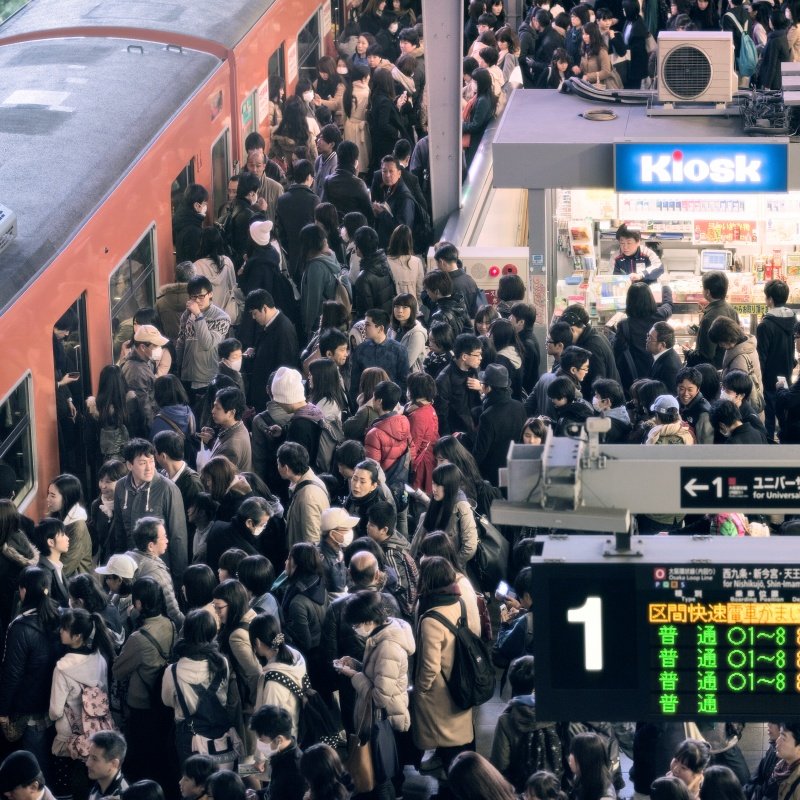 人を押しのけて隣の車両へ……】知らないうちに迷惑オジに⁉満員電車内のNG行為三選（FORZA STYLE） - Yahoo!ニュース