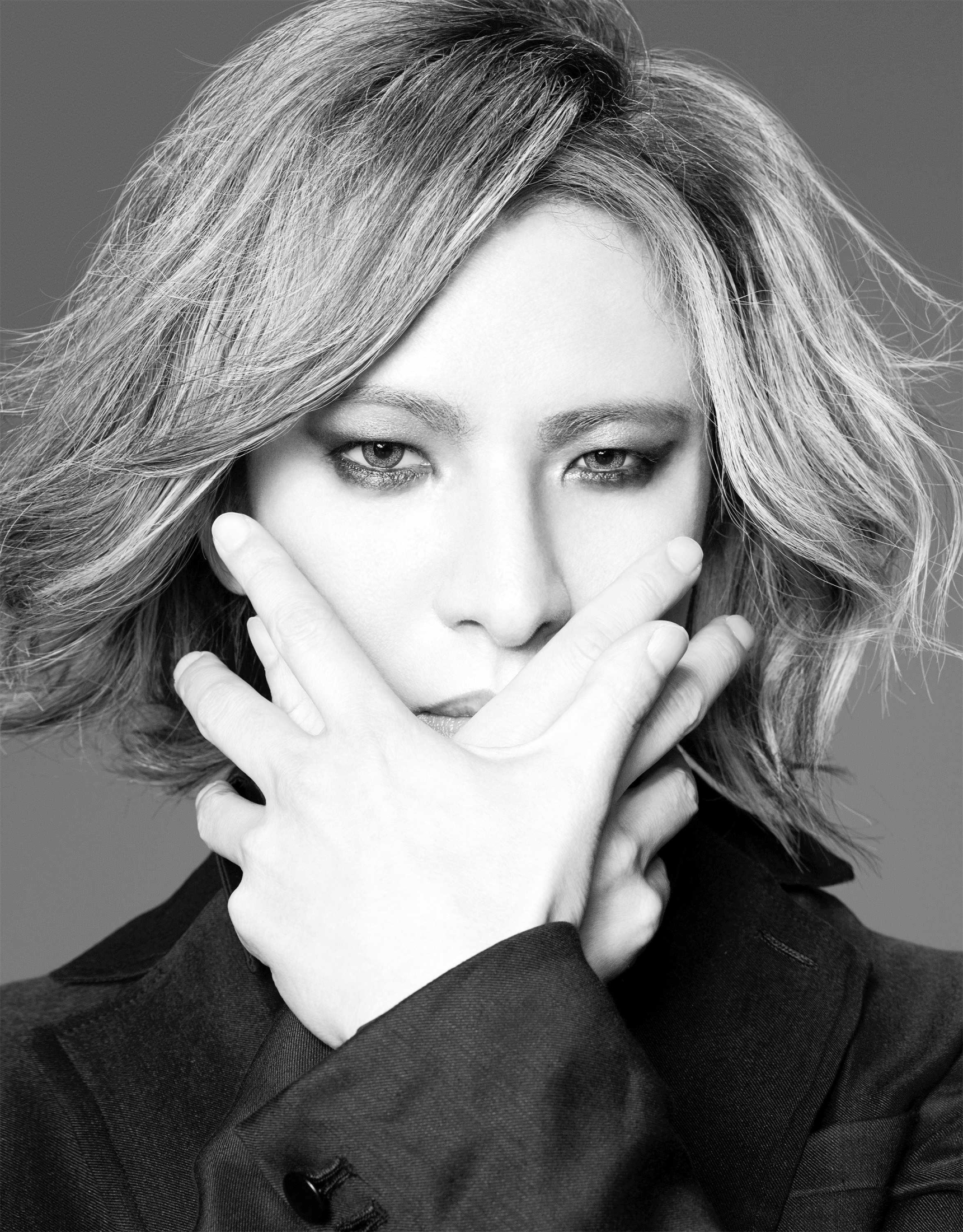 ＹＯＳＨＩＫＩ 衝撃の病床写真を公開 仰向けで目をつぶり首にはコルセット「首の手術」を報告（デイリースポーツ） - Yahoo!ニュース