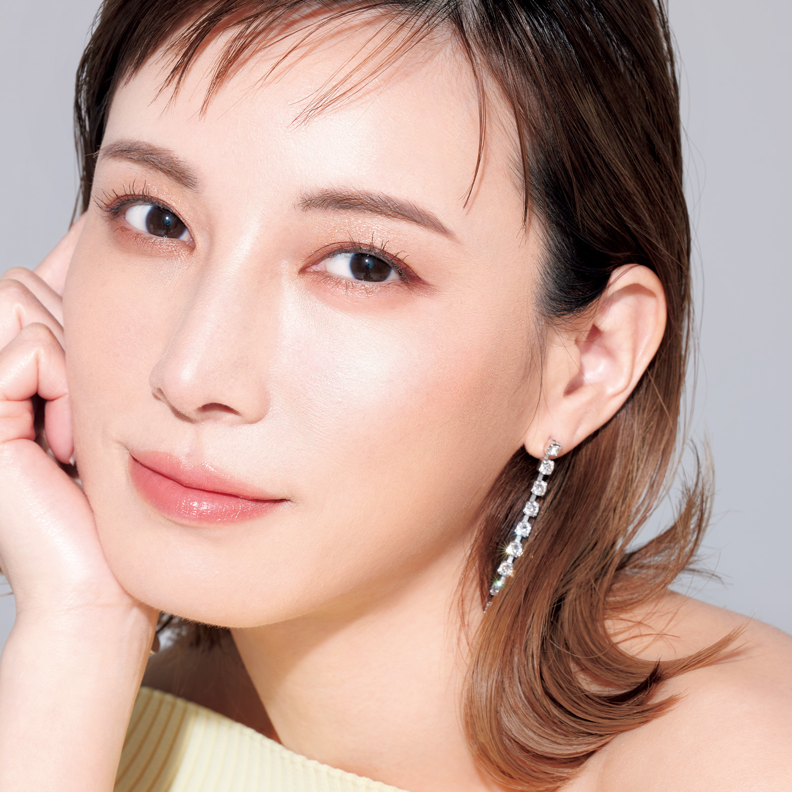 加藤あいさん（41歳）が「ネガティブなことを口にしそうな時」の意外な対処法は｜美ST（magacol） - Yahoo!ニュース