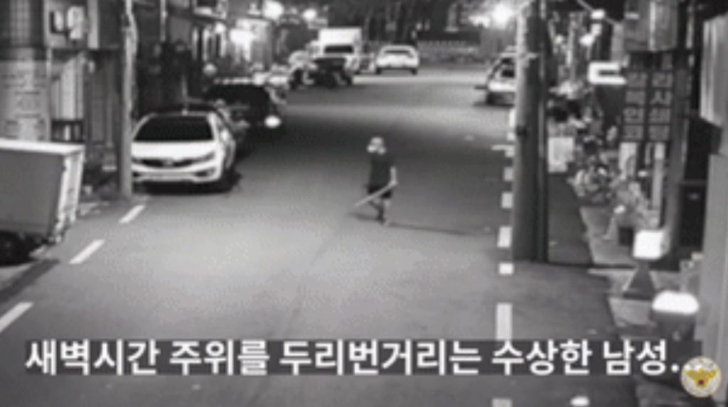 韓国・刃物男性、警察が「防刃手袋と盾」で制圧…ネット上で起きる「テーザー銃を」「実弾で」の声（KOREA WAVE） - Yahoo!ニュース