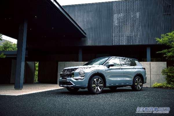 三菱「アウトランダーPHEV」が大幅改良!【内外装変更／バッテリー刷新／サスペンションも最適化】（月刊自家用車WEB） - Yahoo!ニュース