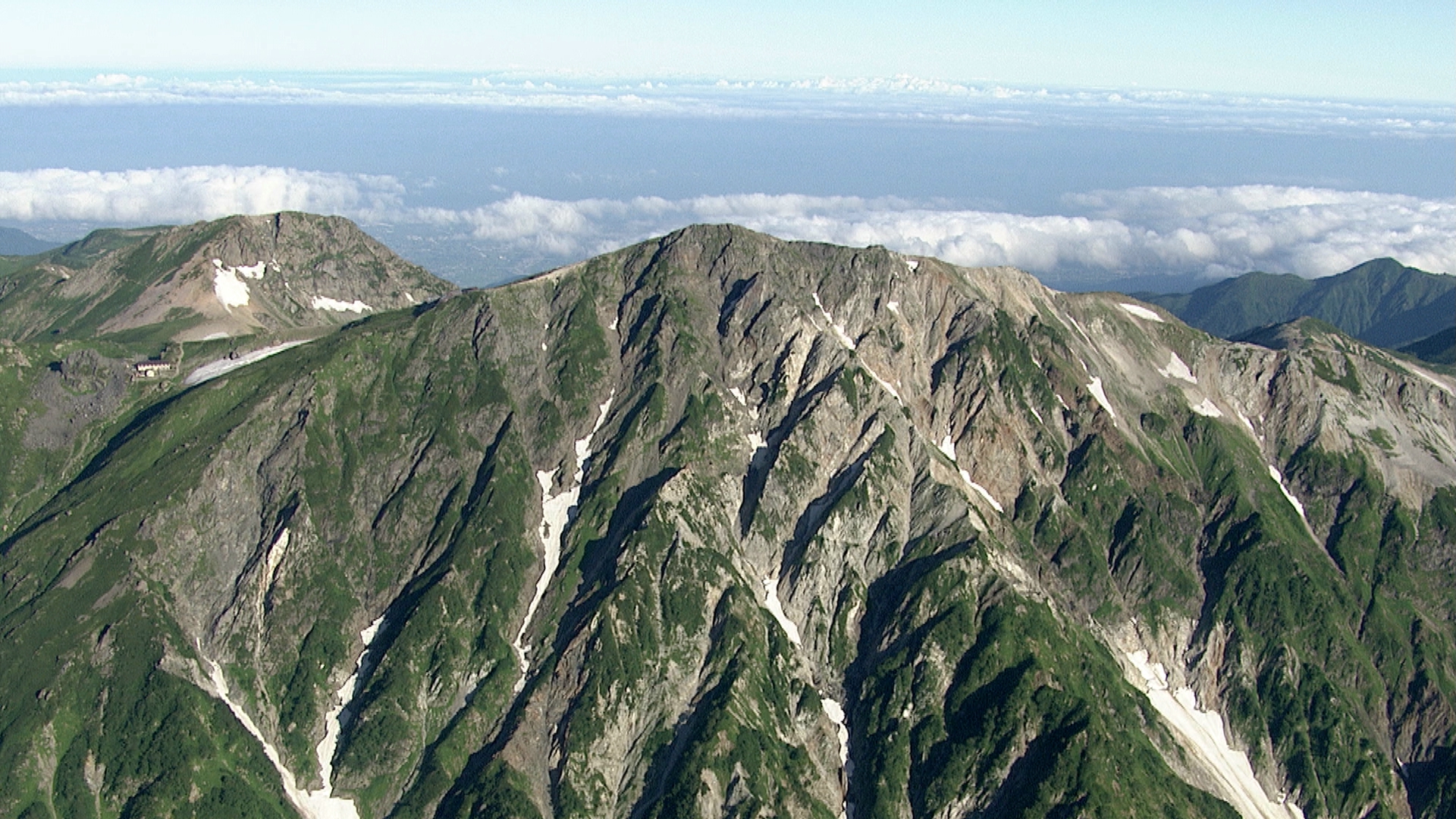 北アルプス白馬岳で下山中の81歳男性が行動不能に 道迷いと疲労 本人からの救助要請で救助隊員出動（NBS長野放送） - Yahoo!ニュース