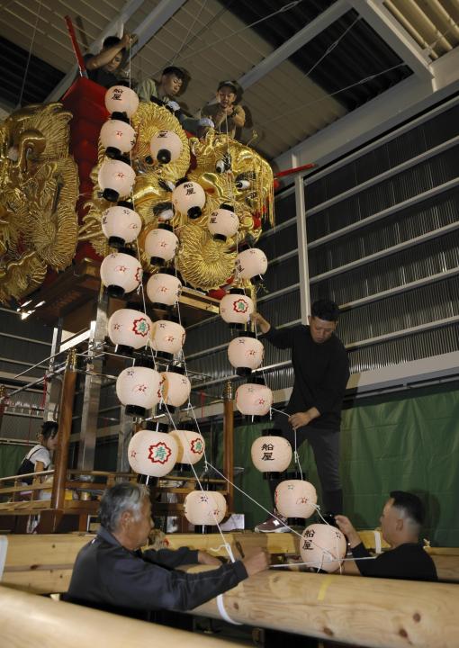 ちょうちん照明40年ぶり復活へ 西条・船屋太鼓台 ろうそく形LEDで柔らかな光（愛媛）（愛媛新聞ONLINE） - Yahoo!ニュース