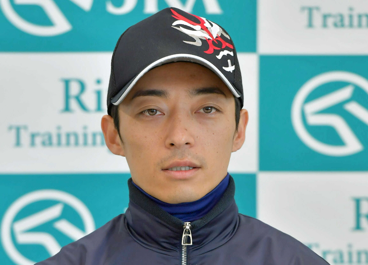 川田将雅騎手が東京３Ｒで落馬して乗り代わりに ゴール入線直後 ＪＲＡ「頭部負傷」と発表（デイリースポーツ） - Yahoo!ニュース