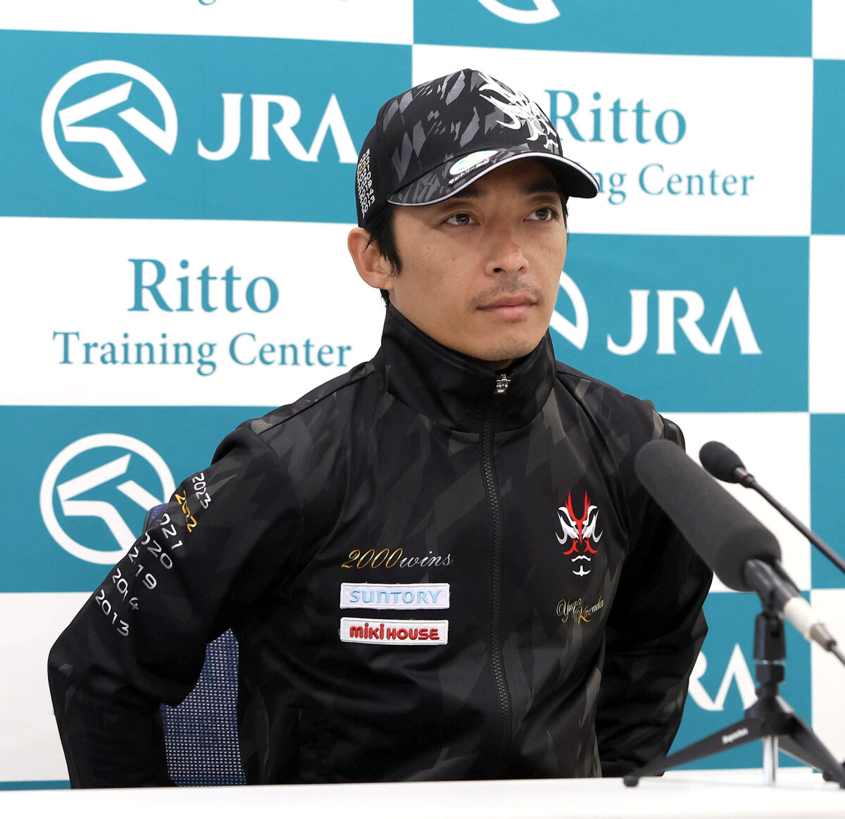 川田将雅騎手が落馬で頭部負傷 ２０日京都の菊花賞など７鞍が乗り替わり（馬トク報知） - Yahoo!ニュース