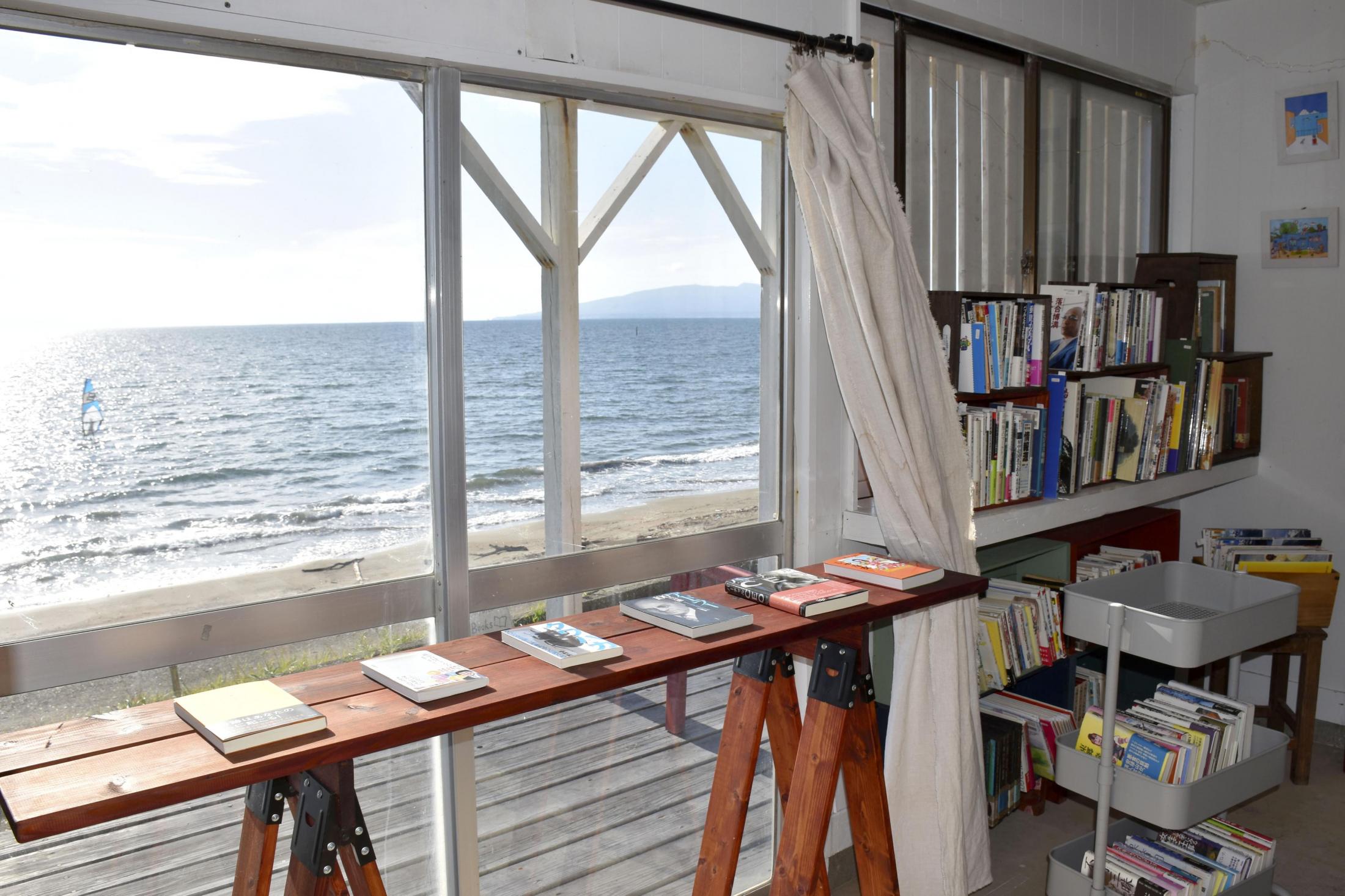 【中古】 海辺の季節/秋田書店/夢路行 海辺に古書店、波音と本と過ごす時間 秋田・潟上「ふらっと