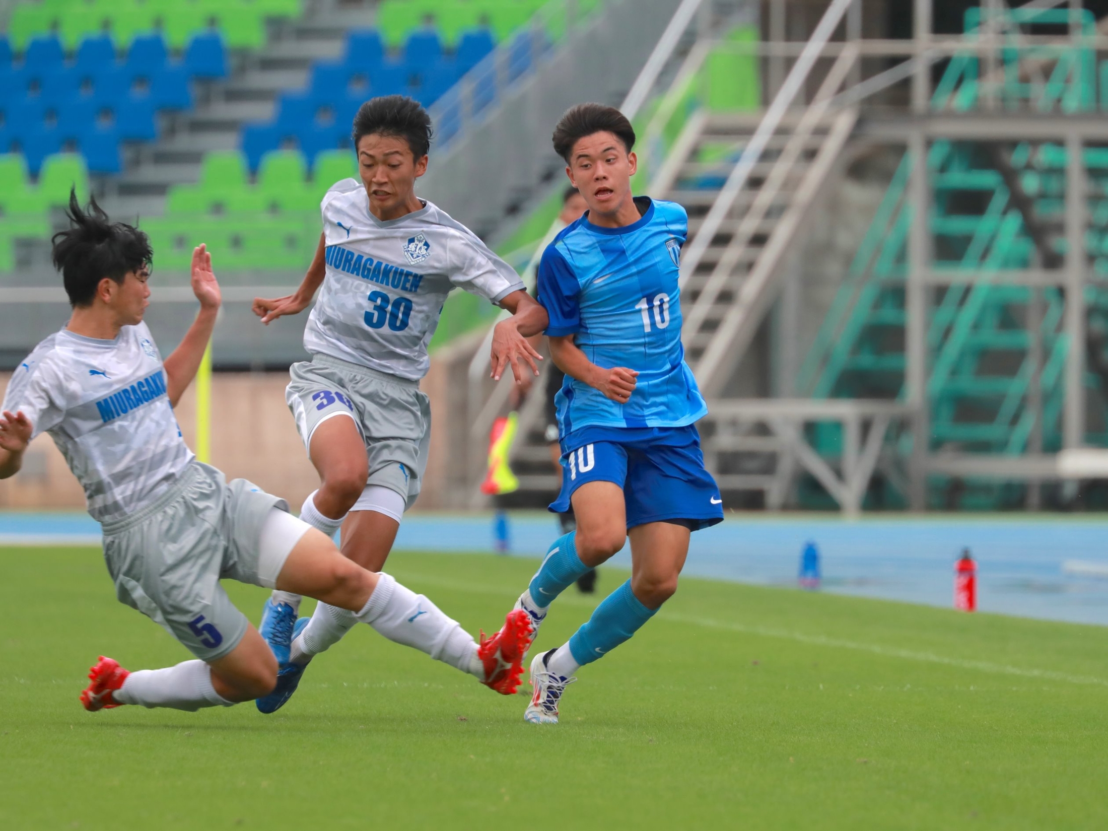 高校サッカー選手権】三浦学苑の勢いに苦しみながらも桐光学園が接戦を制し準決勝へ（高校サッカードットコム） - Yahoo!ニュース