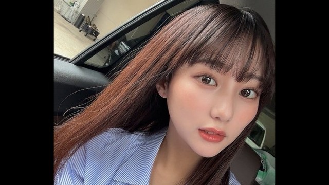 田中美久「セクシーな無加工お姉さんになれてる？」美デコルテ際立つ肩出しニット姿に「可愛さ最強」「無加工でこの美しさ」（めざましmedia） -  Yahoo!ニュース