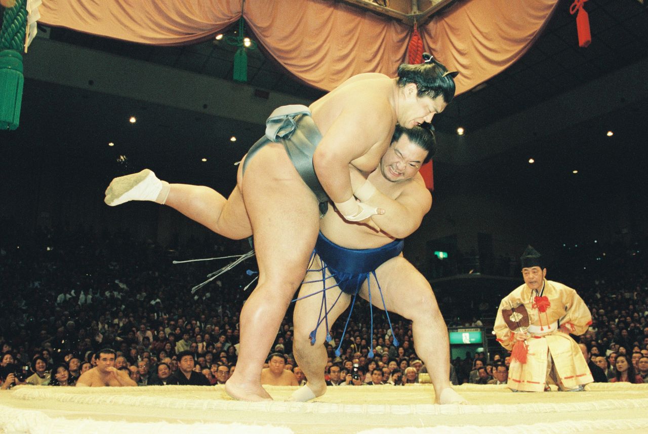 大相撲九州場所28年ぶり全15日間札止め 28年前の優勝決定戦を経験した地元出身担当部長「若手に元気のいい力士が多い」（西スポWEB OTTO！） -  Yahoo!ニュース