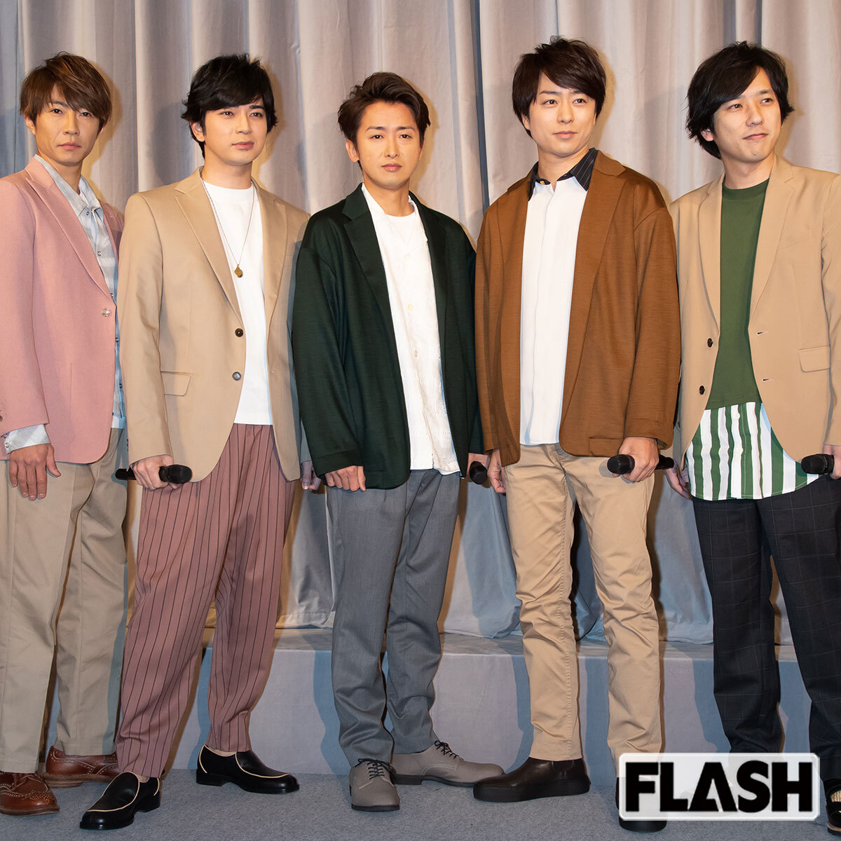 搾取しつづけてる」嵐25周年 “サプライズ発表” なしでファン落胆「年会費4000円」ムダ払いに不満爆発（SmartFLASH） -  Yahoo!ニュース