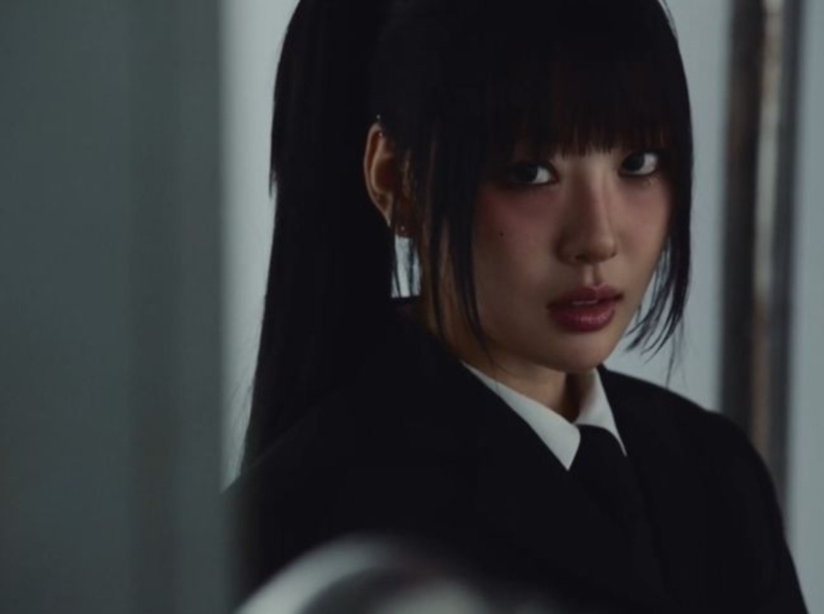 今月の少女（LOONA） イヴ、シックで魅惑的なグラビア公開…優れ